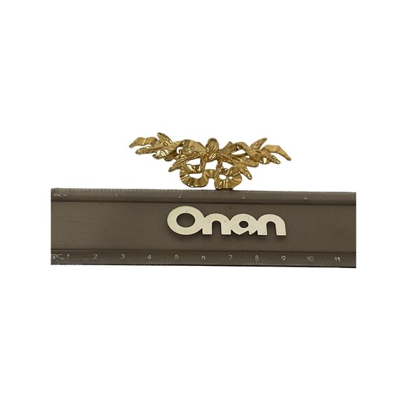 Gold Tone Leaf Bow Ribbon Brooch Pin Textured Vintage Accessory - Picture 3 of 3